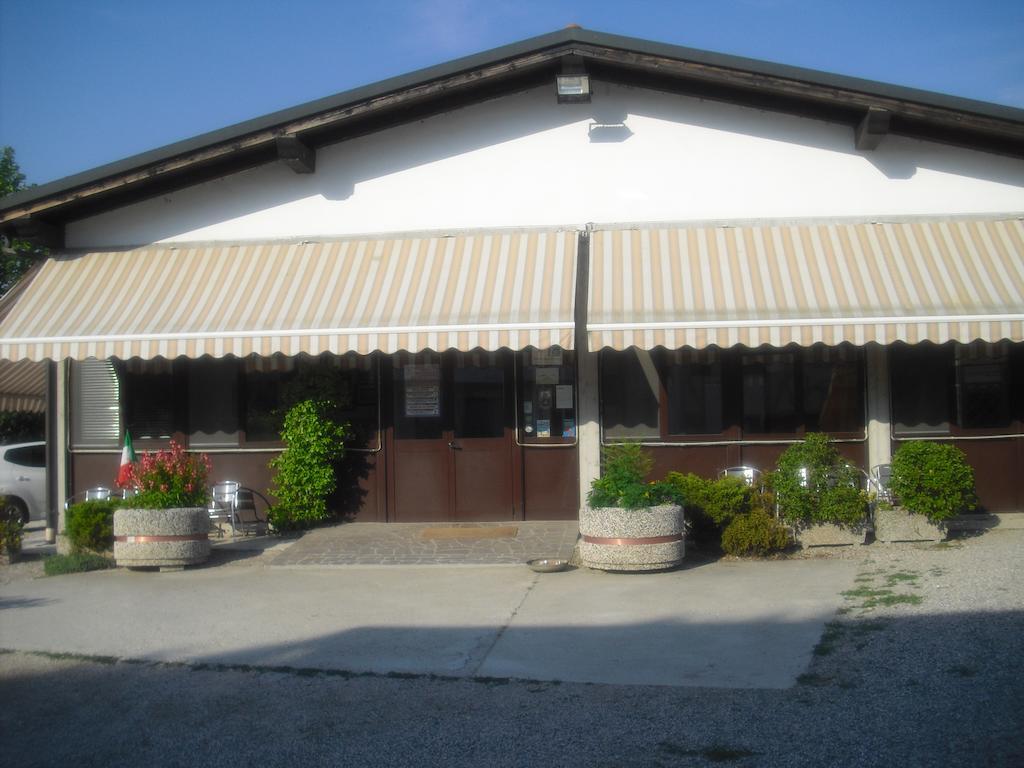 Agriturismo La Chioccia Campagna Lupia Exterior photo